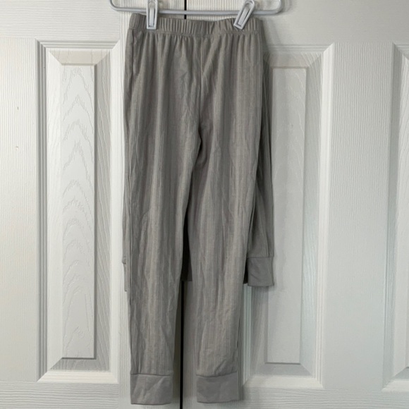 Cloud Island - 2pc Solid Pointelle Snug Fit
Pajama Set Gray Size 5T - Picture 6 of 7